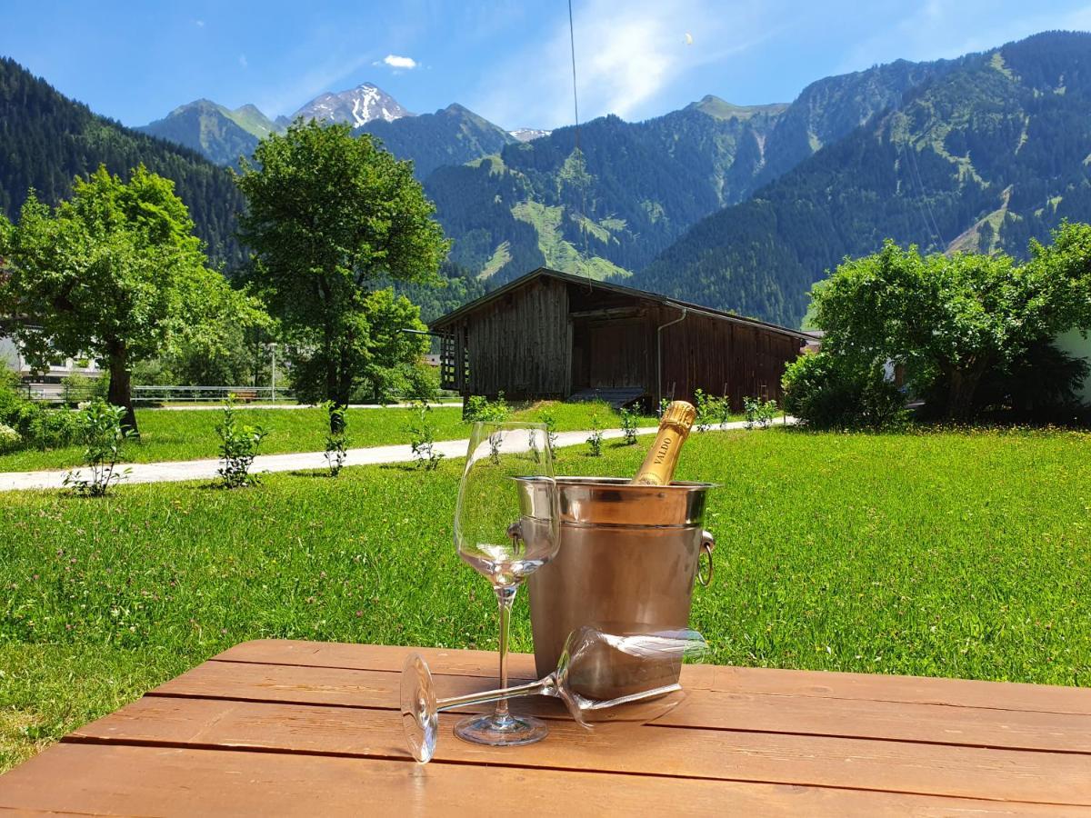 Landhaus Dornau Apartments Mayrhofen Buitenkant foto